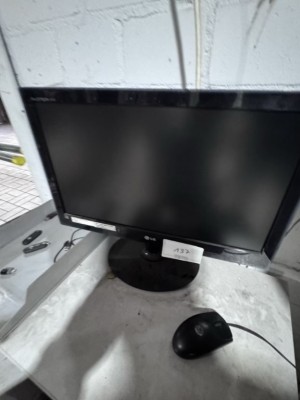 1 Widescreen-TFT-Monitor LG